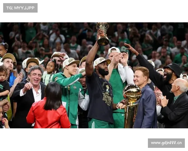 NBA 2012-2013 赛季颁奖盛典 NBA 2012-2013 赛季颁奖盛典